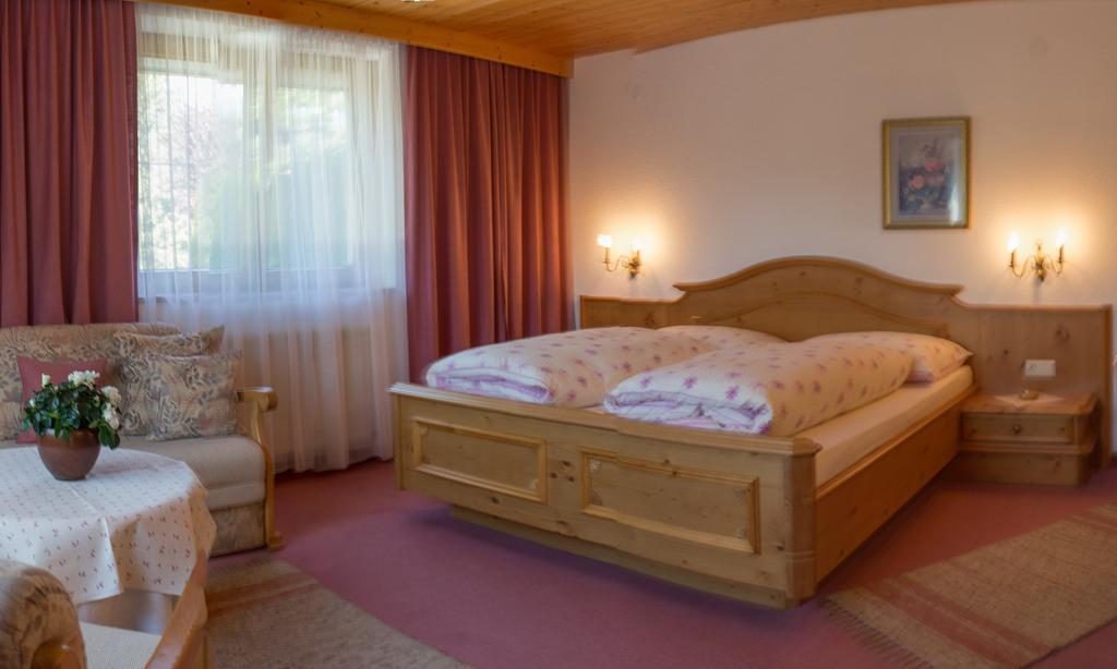 Doppelzimmer mit Balkon