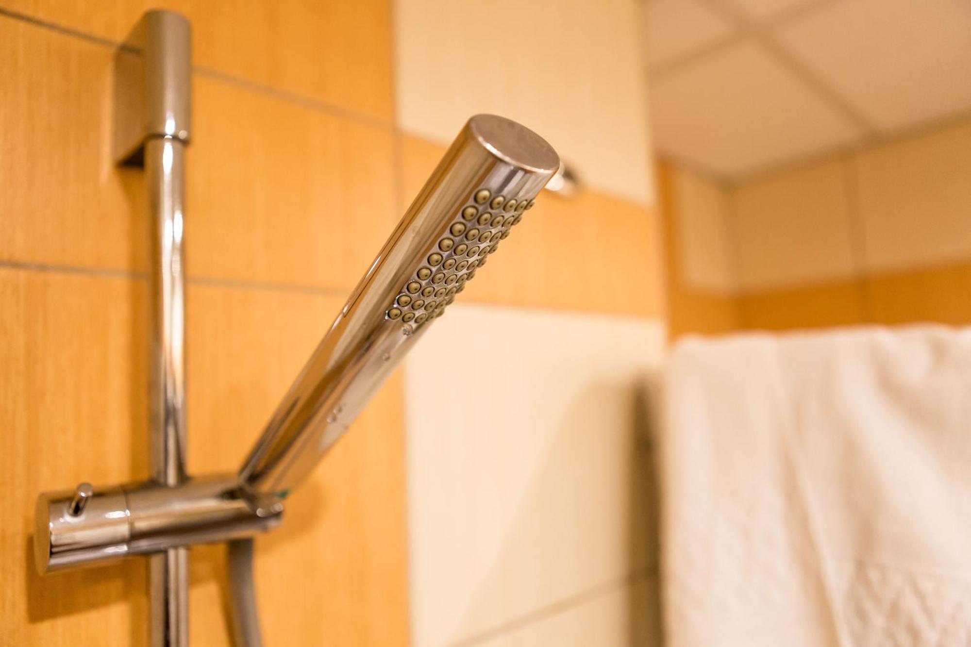 Single Room,1532360071:JPEG