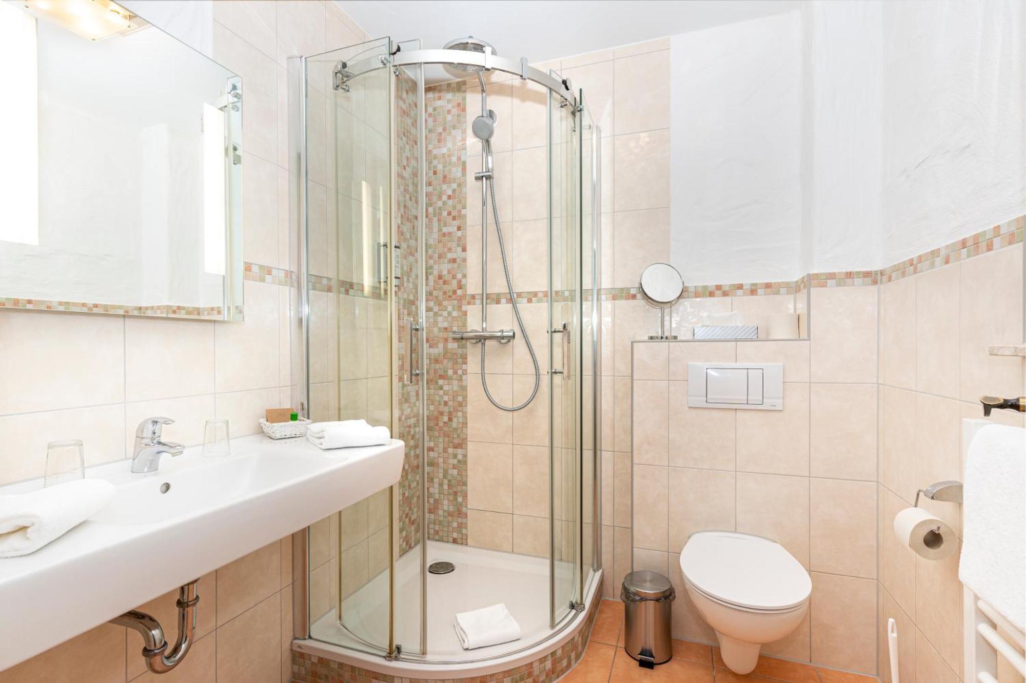 Standard Apartment,1498772845:JPEG