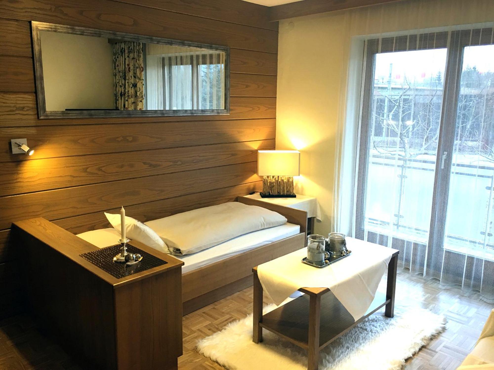 Apartment with Balcony,1565605399:JPEG