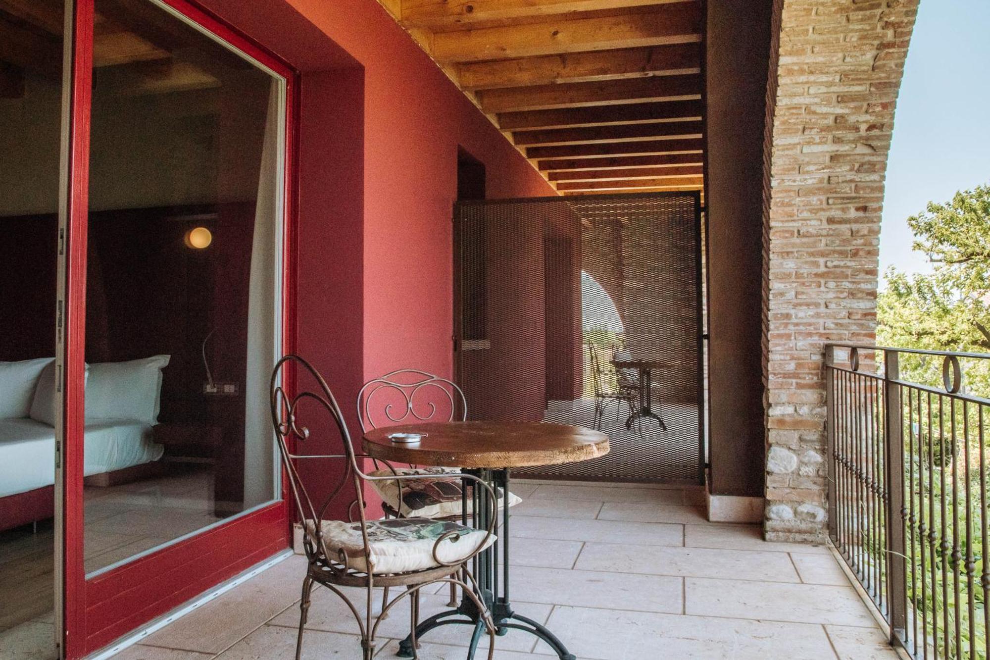 Deluxe Double Room,1559765266:JPEG