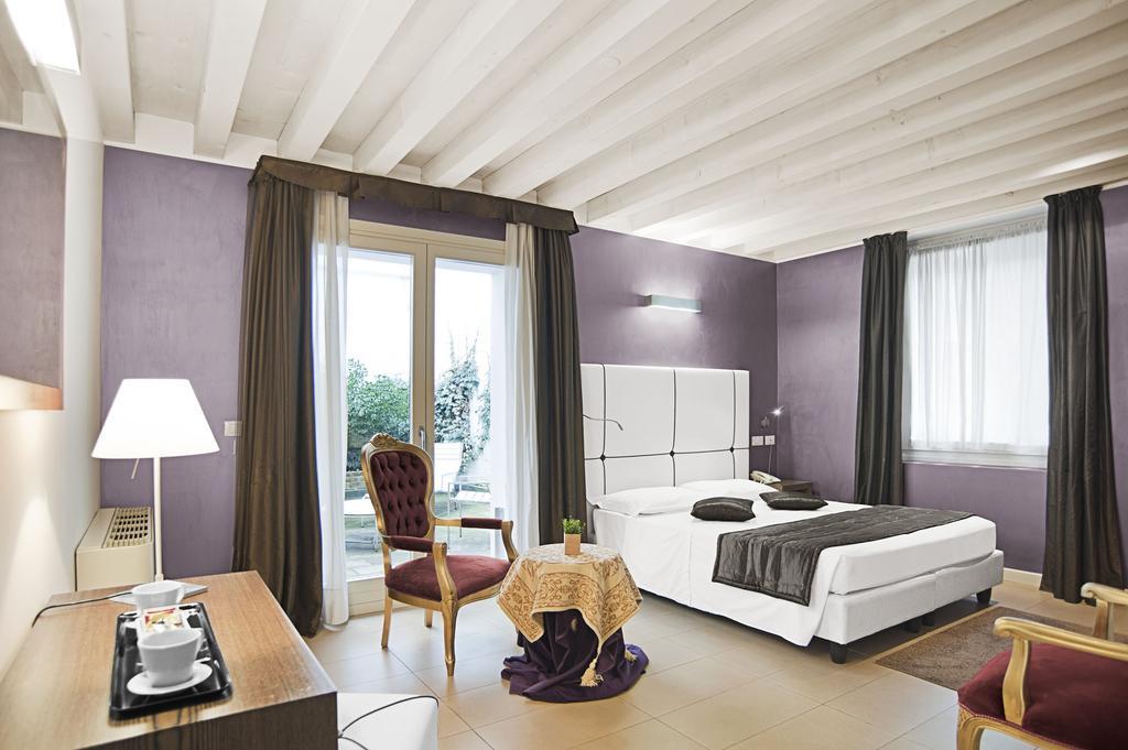 Superior Double Room with Patio,156634680:JPEG