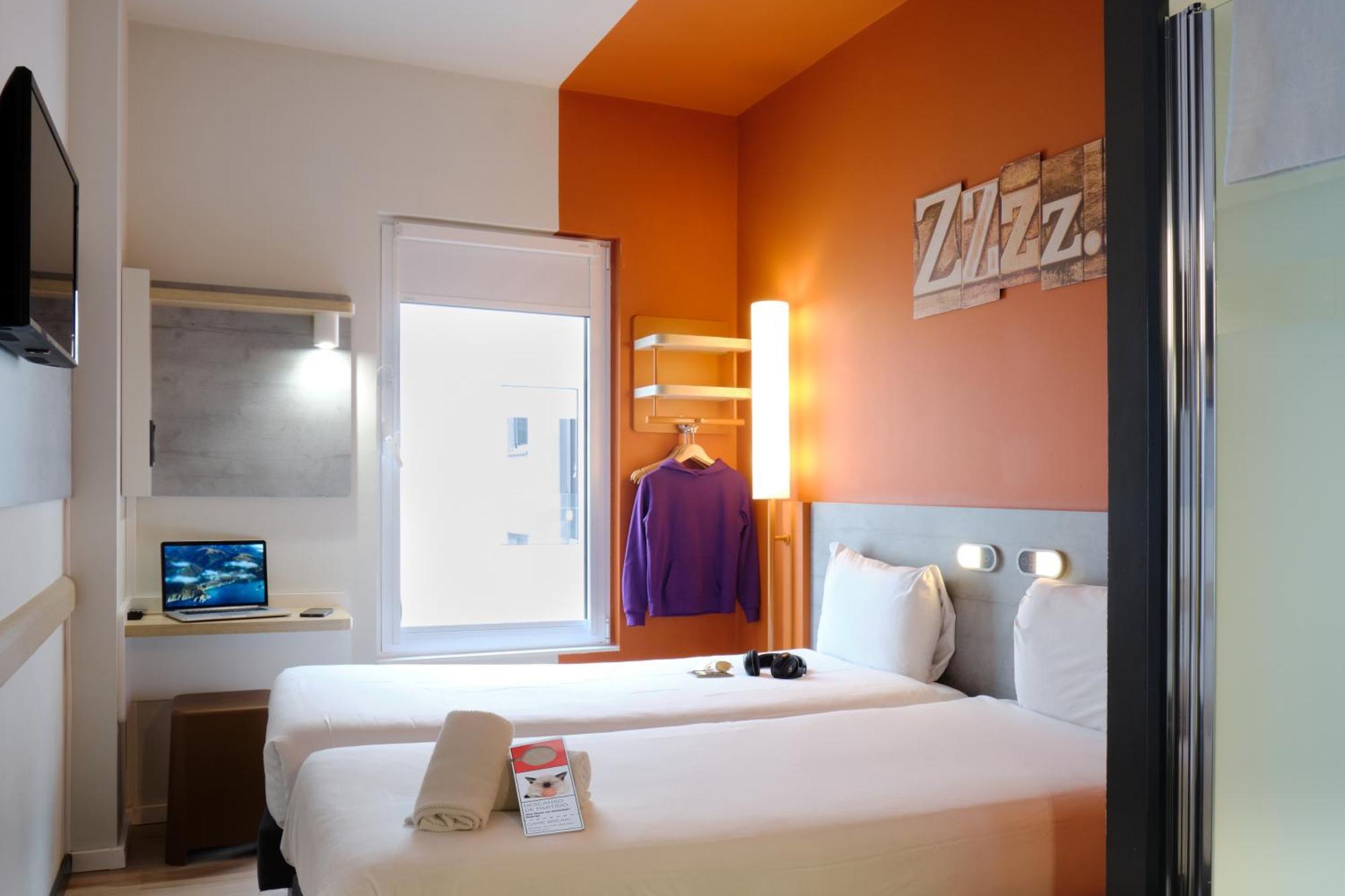 Standard Twin Room,1717177164:JPEG