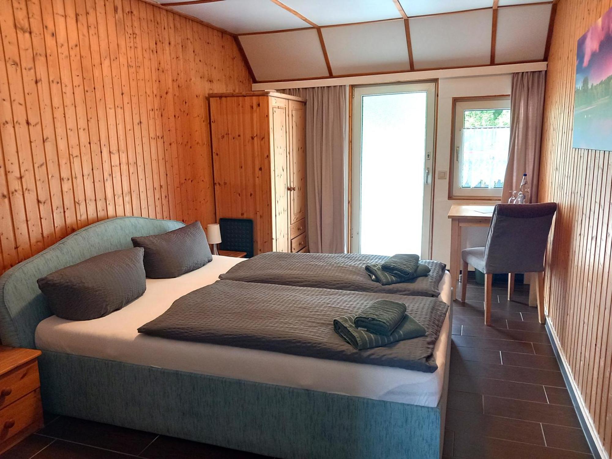 Small Double Room,1572934643:JPEG
