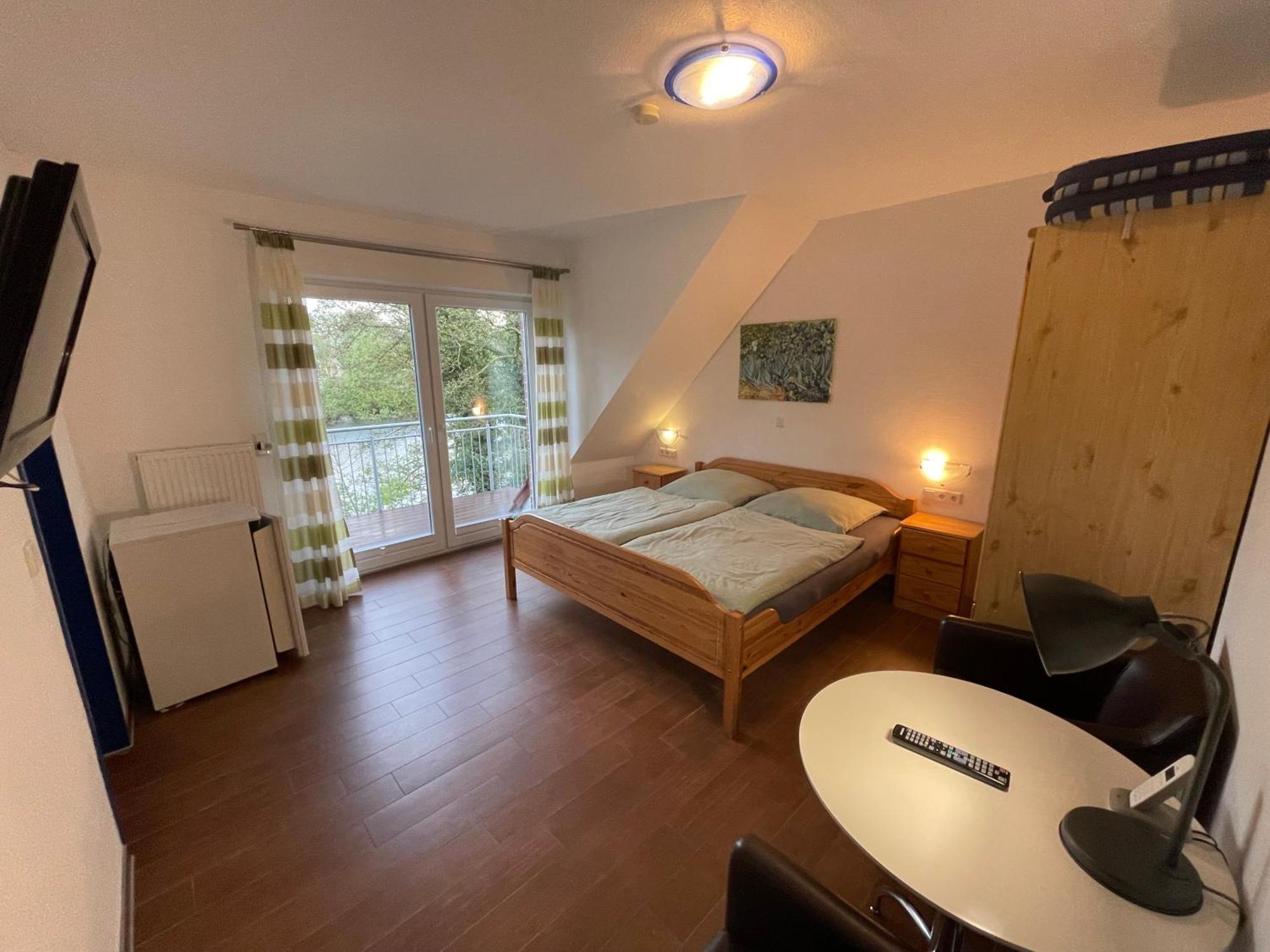 Doppelzimmer mit Balkon