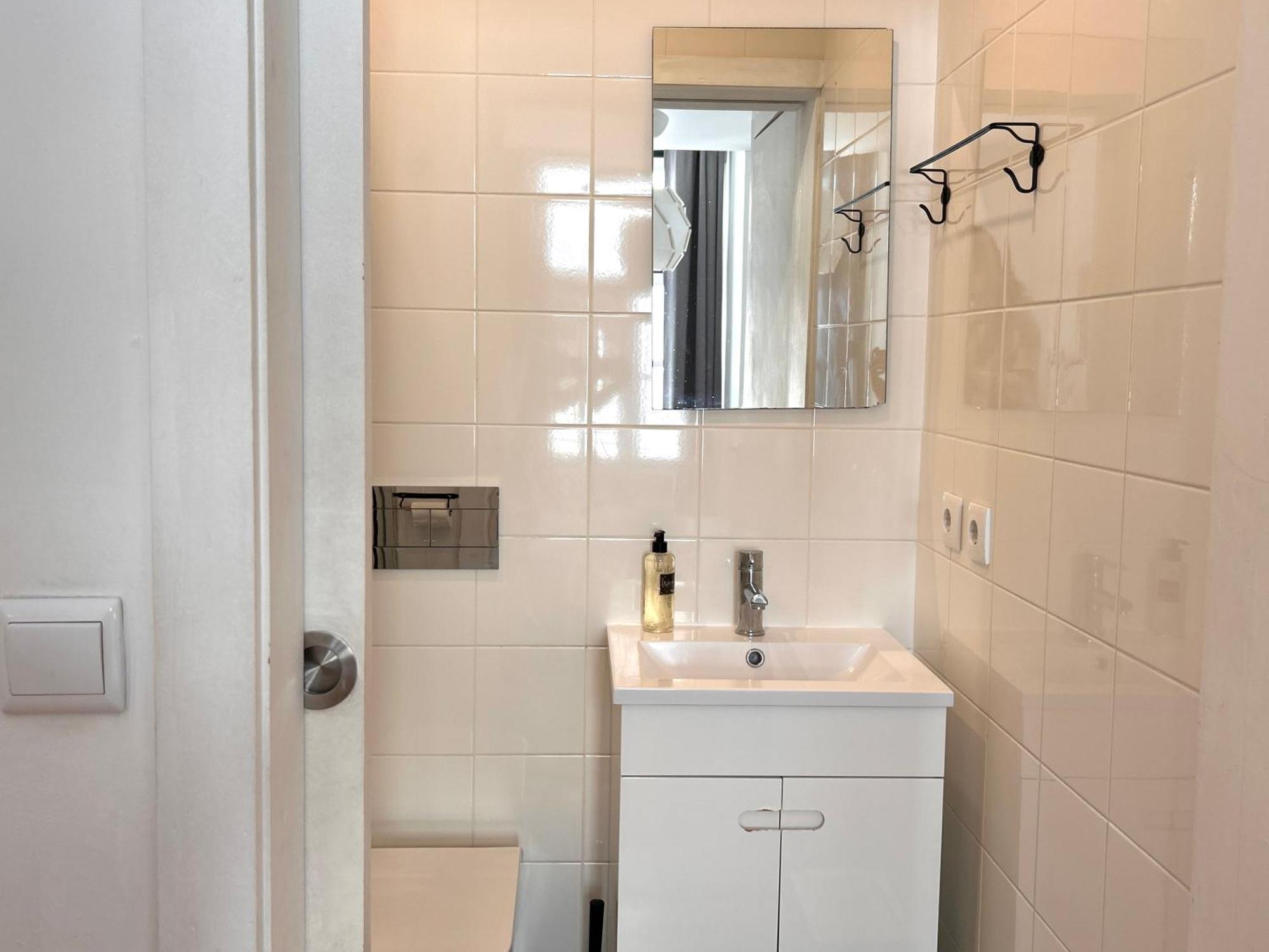 Double Room with Private Bathroom - 3rd floor,1590468099:JPEG