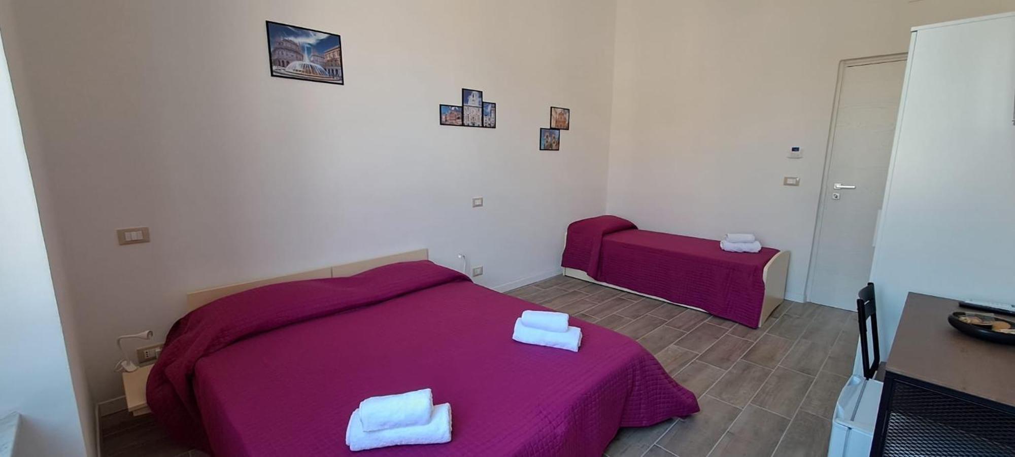 Double or Twin Room with Private Bathroom,1605982142:JPEG