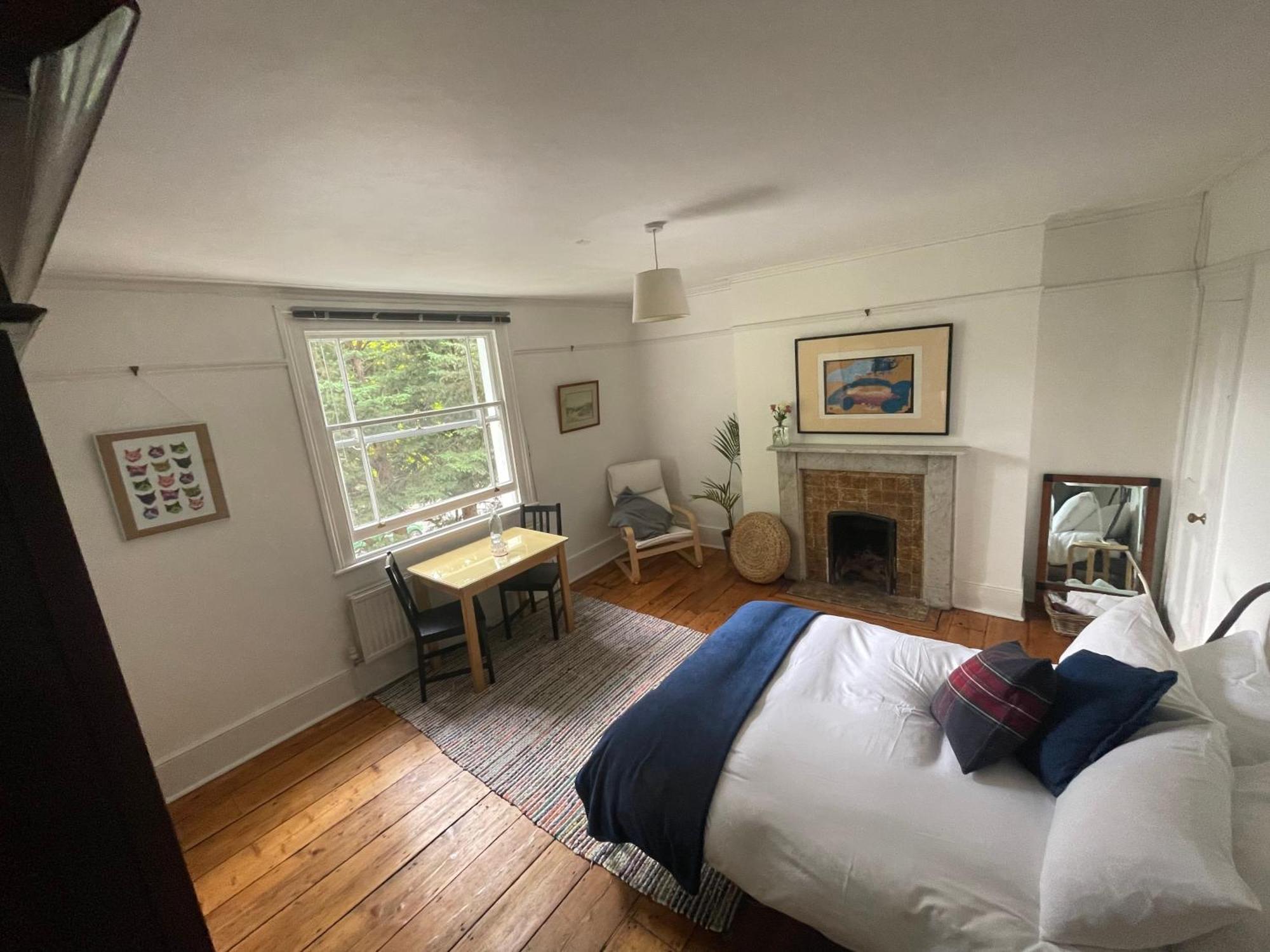 Double Room,1611160119:JPEG