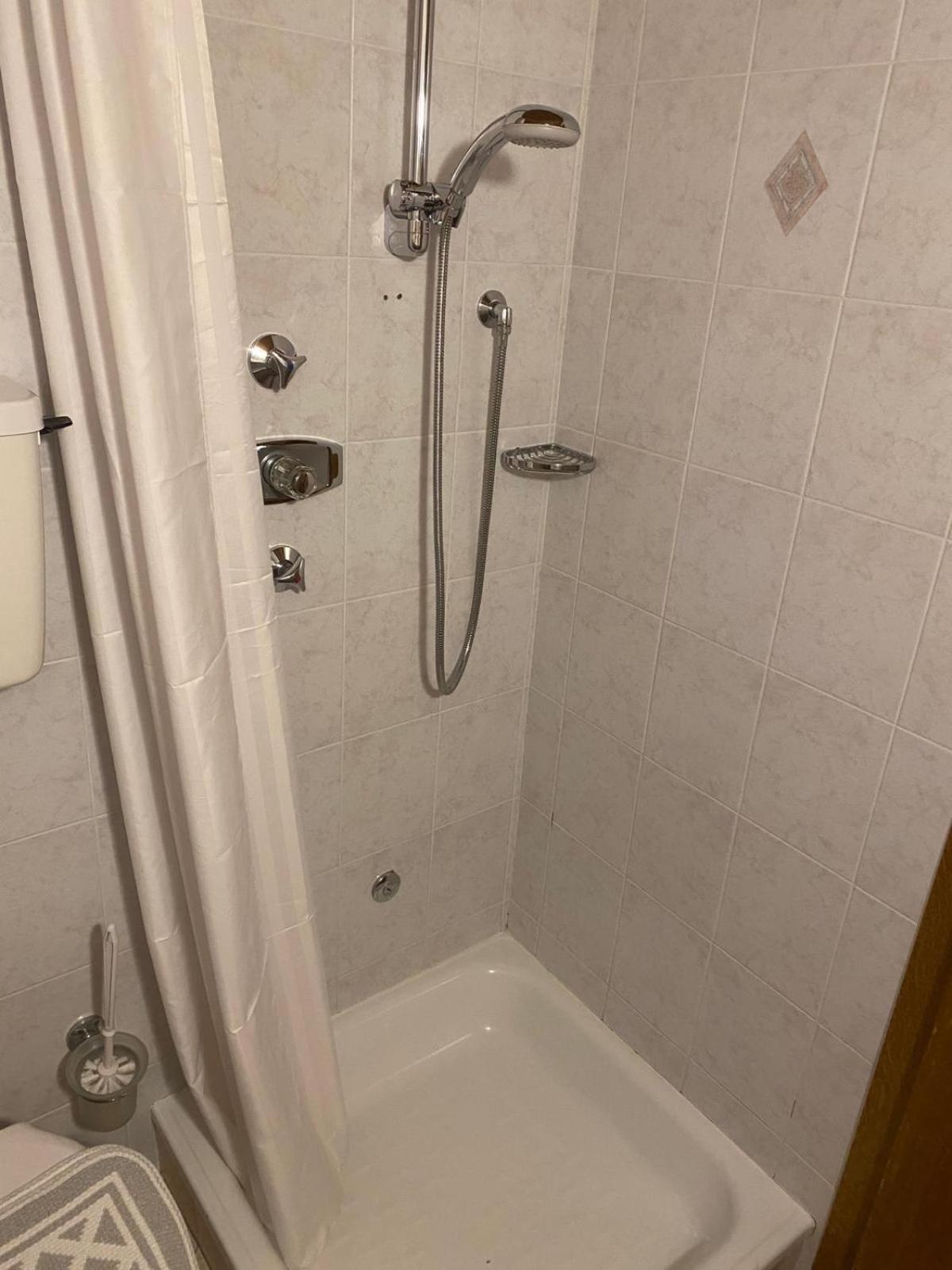 Triple Room with Shower,1610477662:JPEG