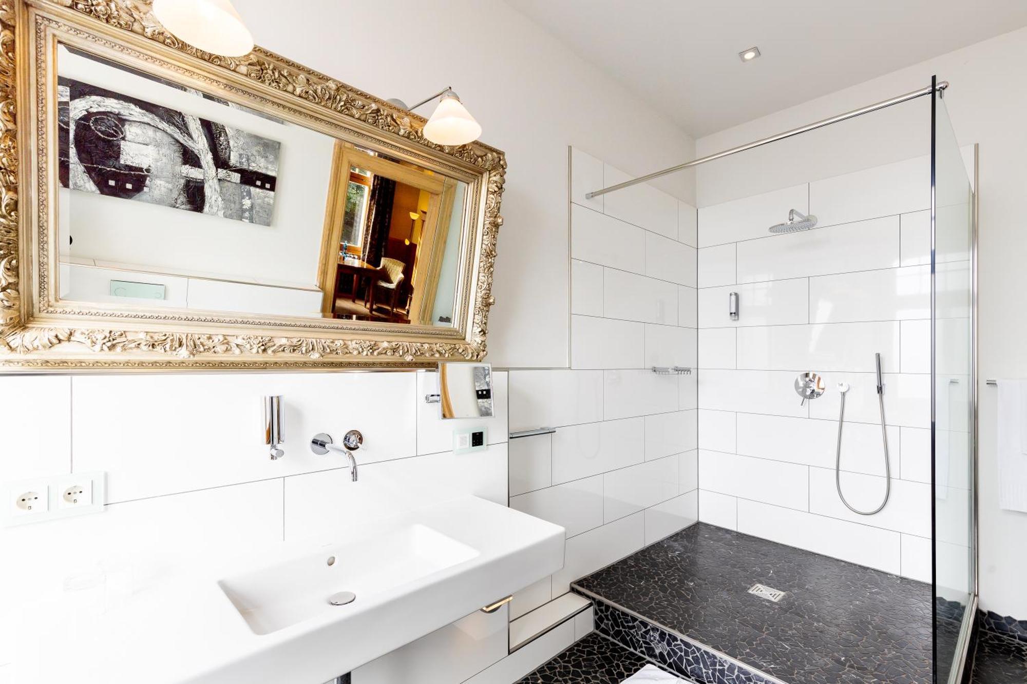 Deluxe Double Room,1634415273:JPEG