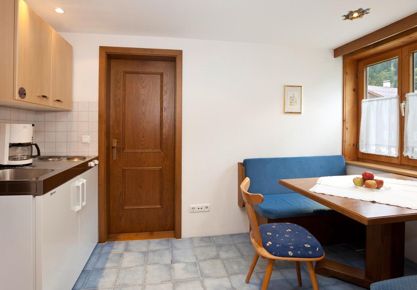Two-Bedroom Suite Kitchenette,1649994898:JPEG
