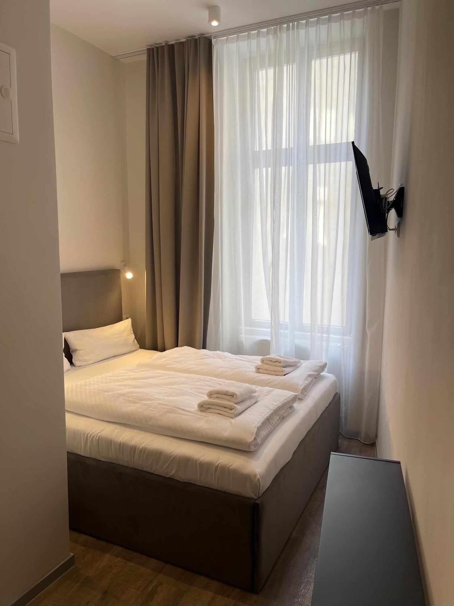 Double Room,1679565319:JPEG