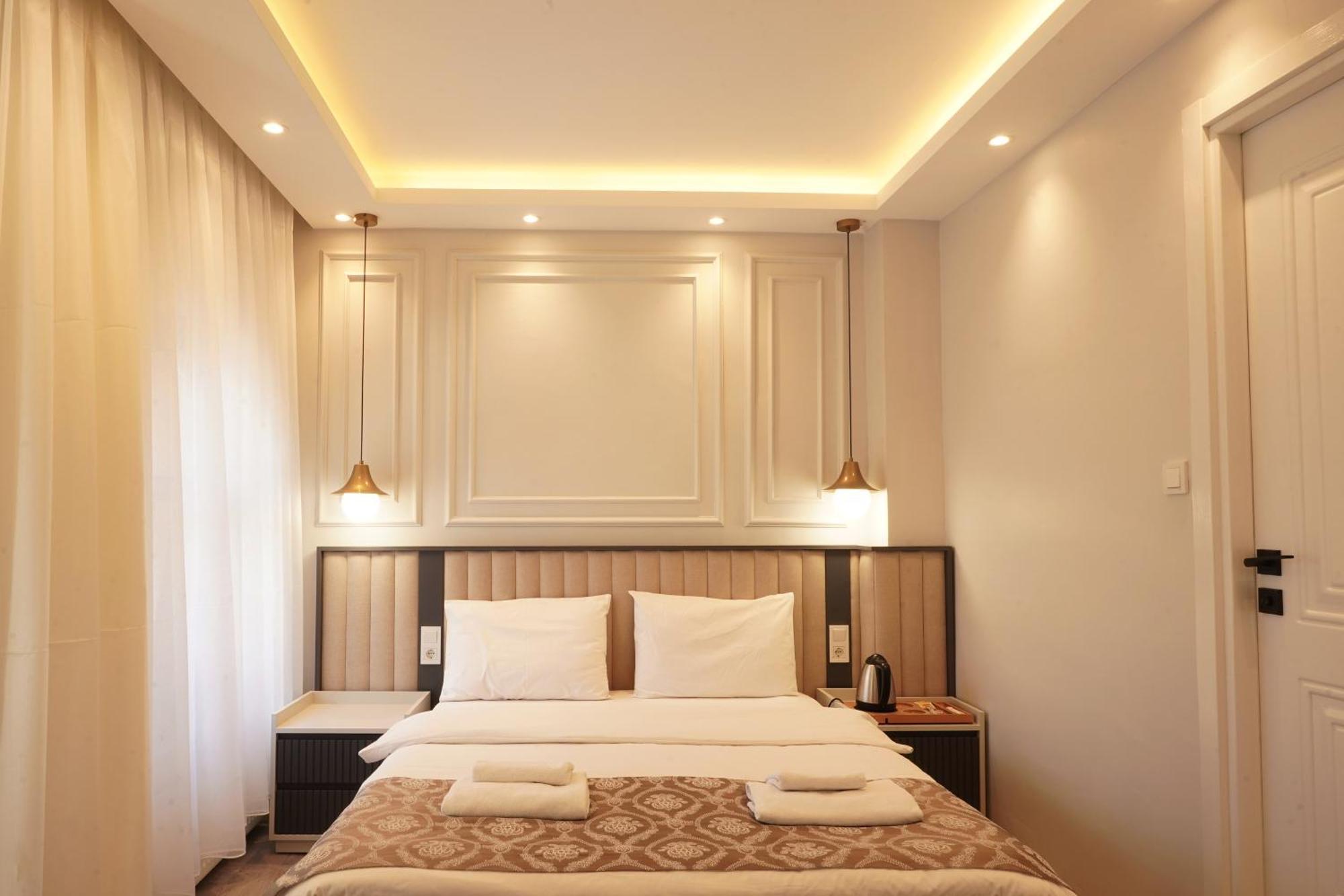 Superior Family Room,1654258199:JPEG