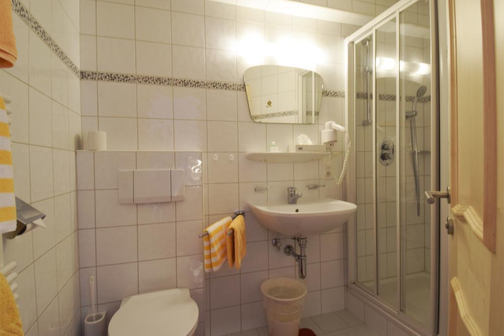 Doppelzimmer mit Balkon