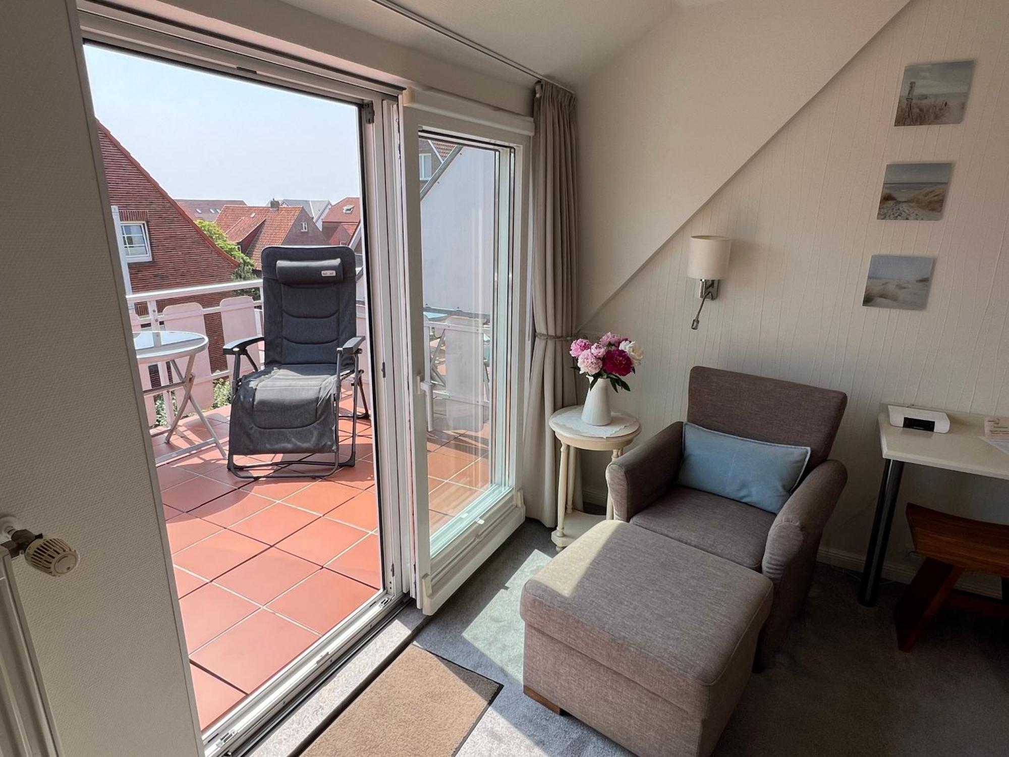 Einzelzimmer mit Balkon