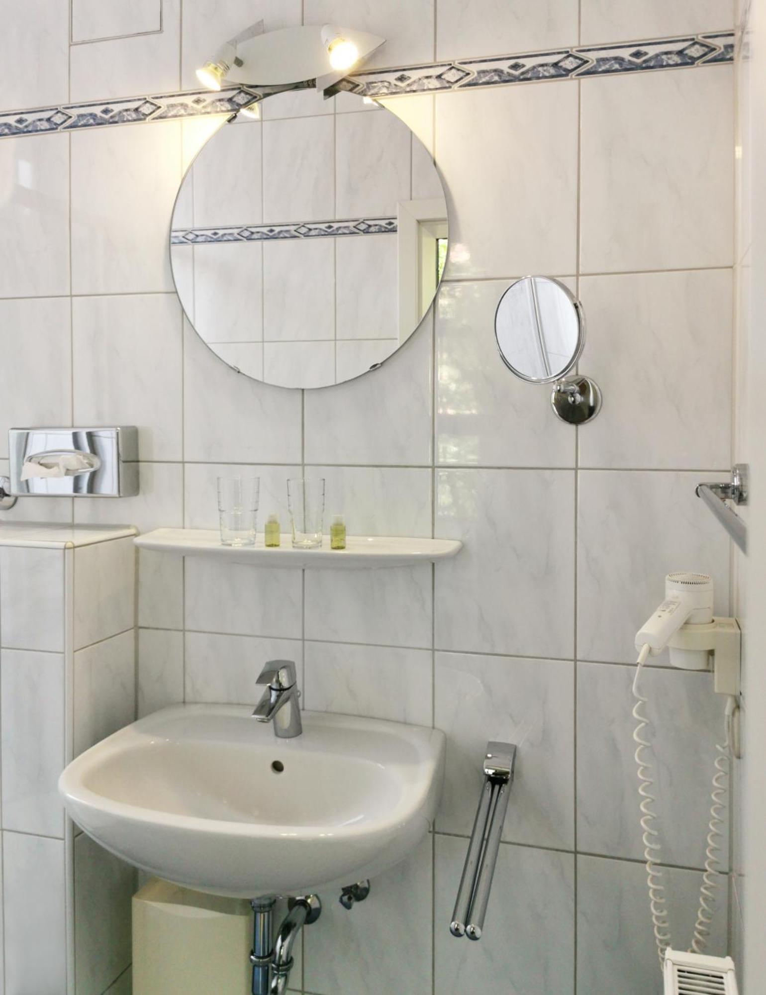 Double Room Private Bathroom,1692639393:JPEG