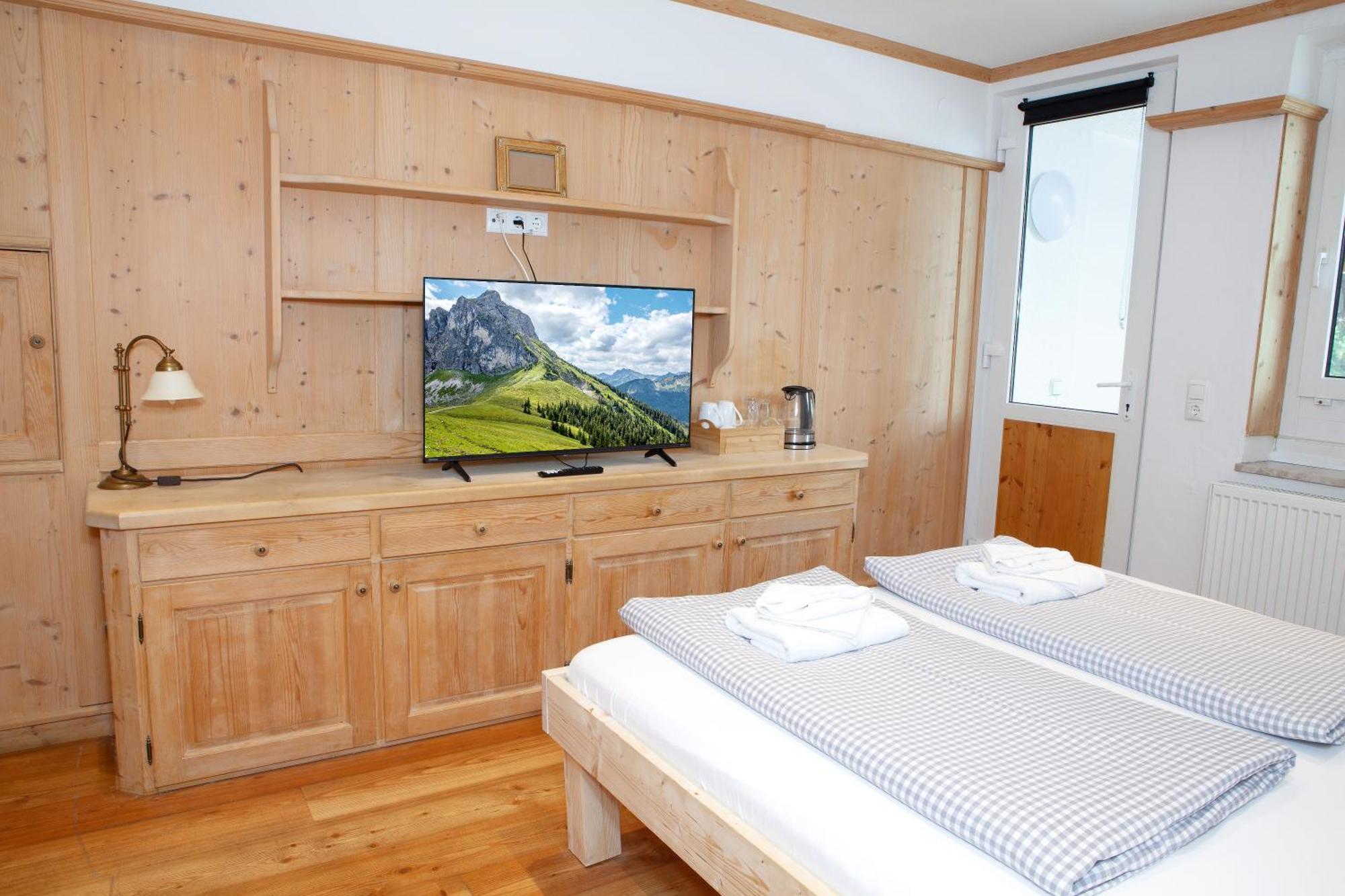 Double Room with Balcony,1695801631:JPEG
