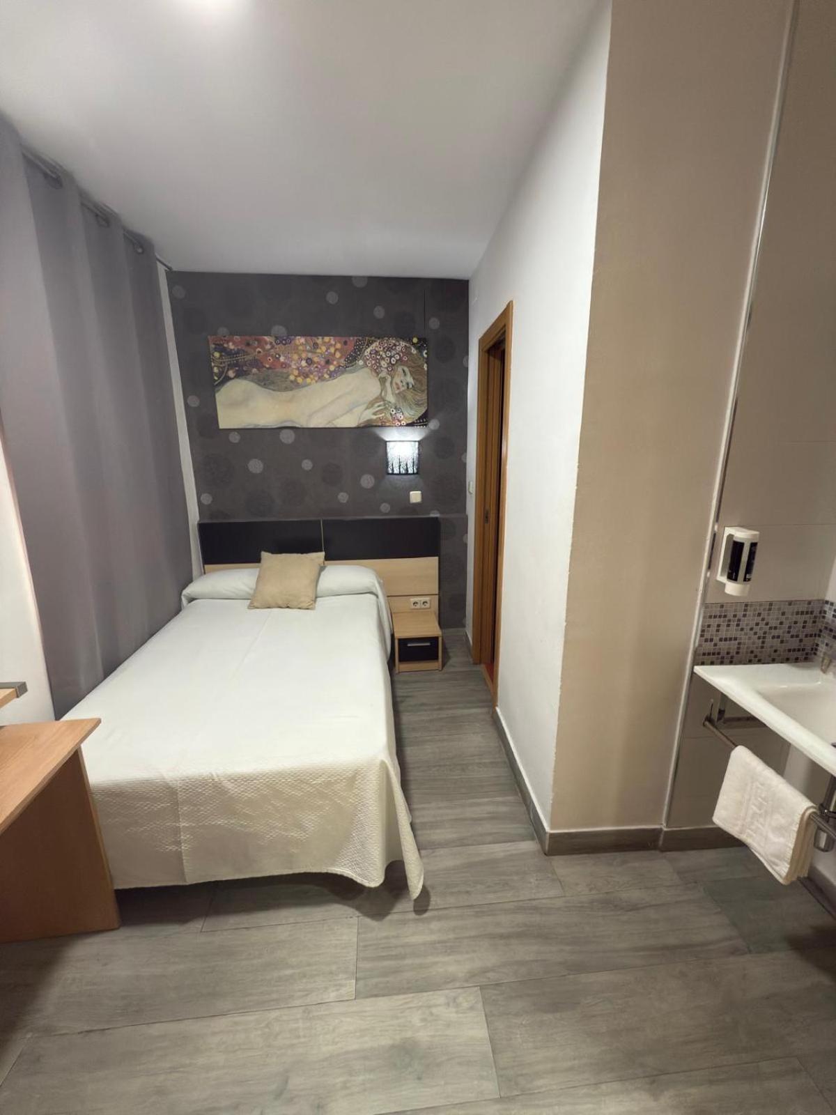 Superior Single Room Private Bathroom,1697951270:JPEG