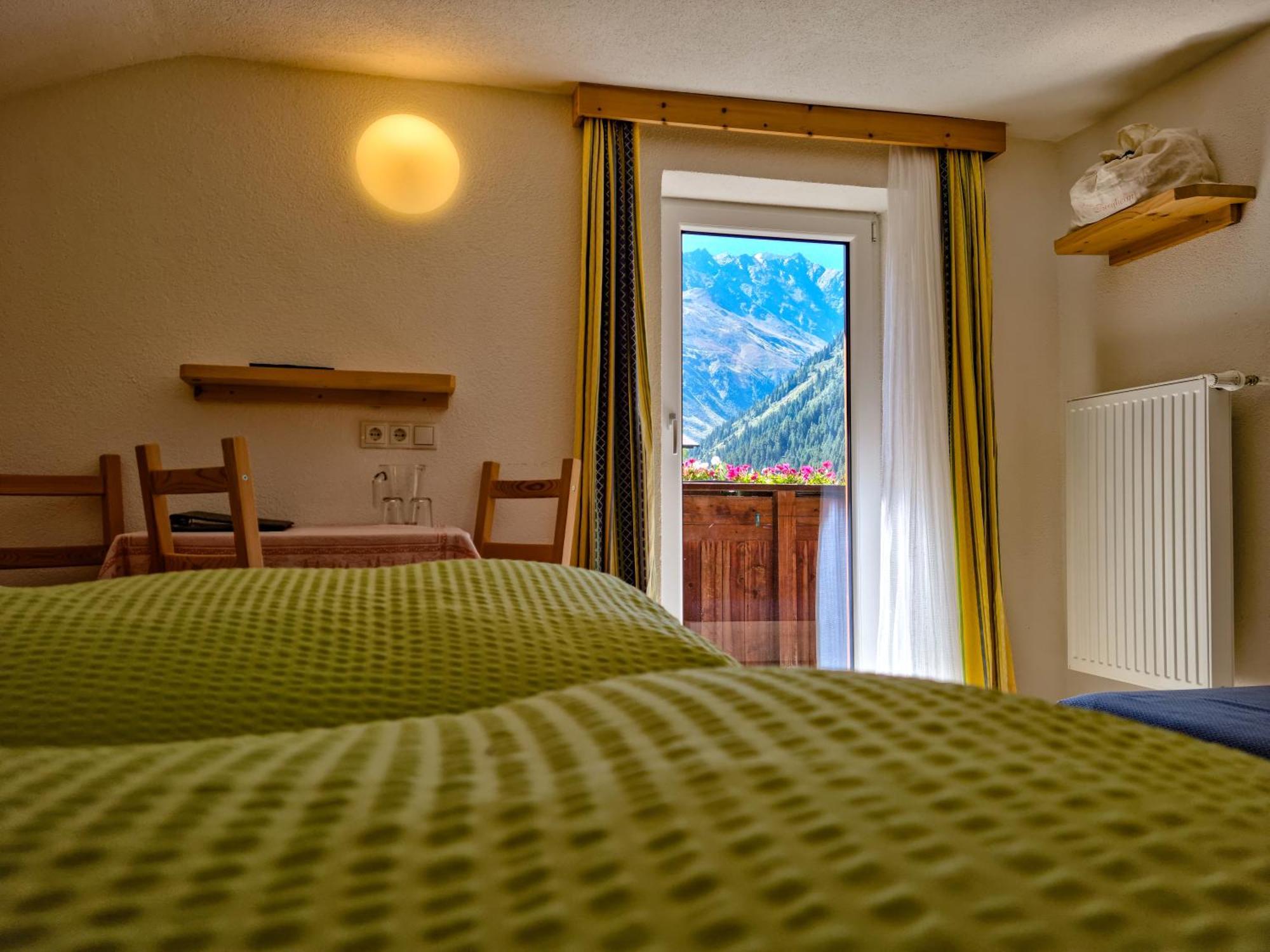 Dreibettzimmer