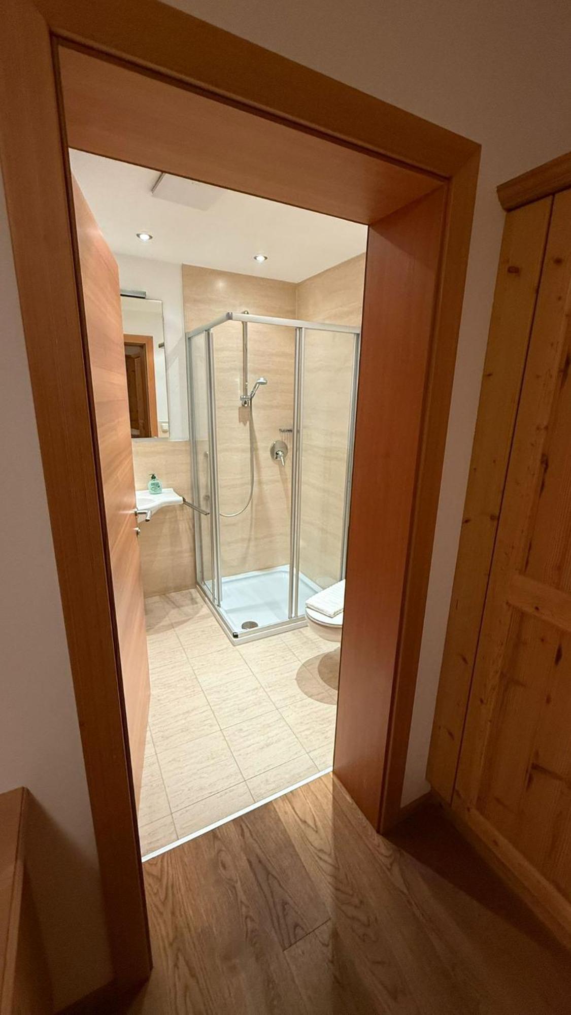 Two-Bedroom Apartment with Terrace,1742906126:JPEG