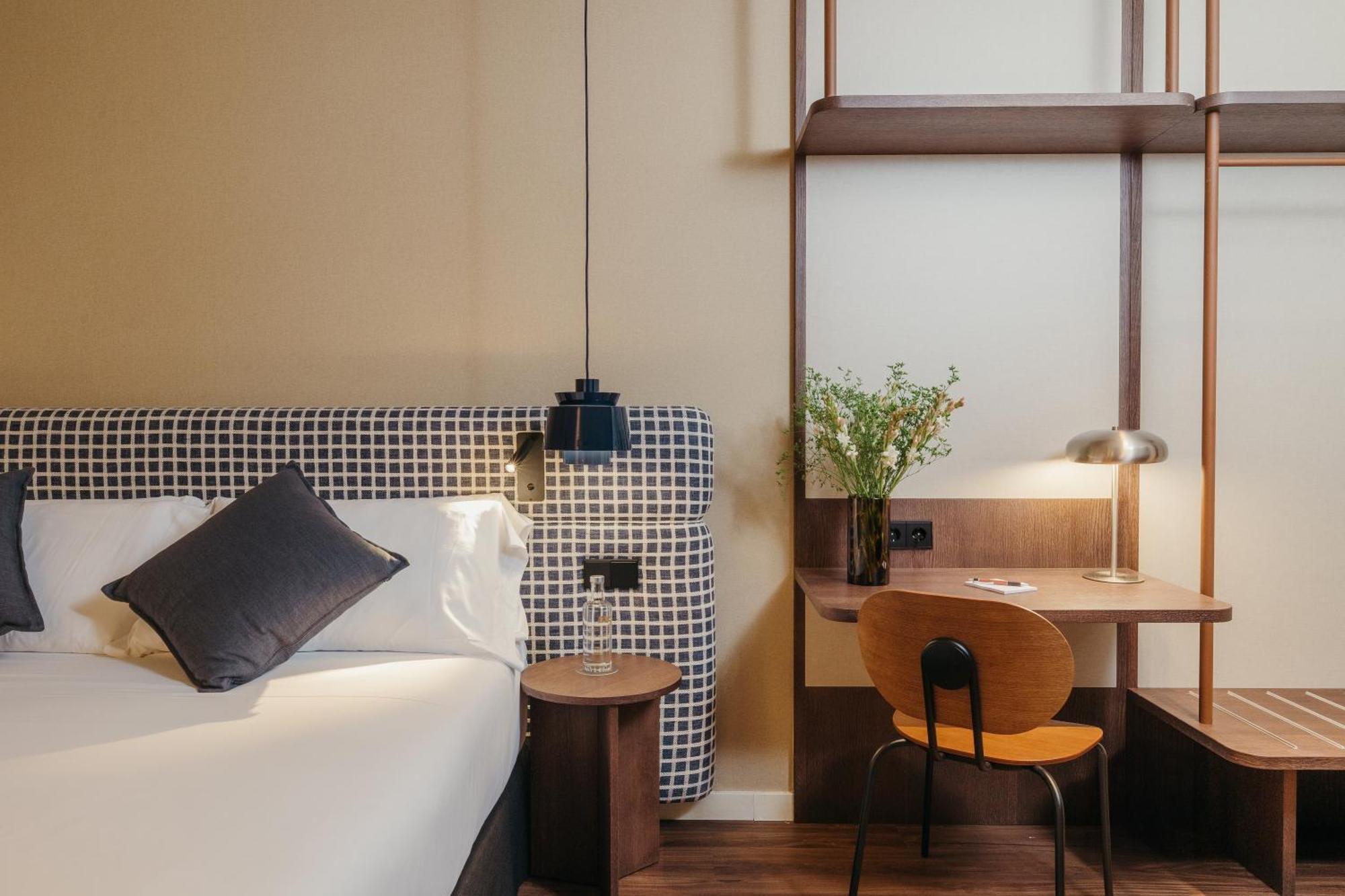 Superior Queen Room with Free Parking,1743509567:JPEG