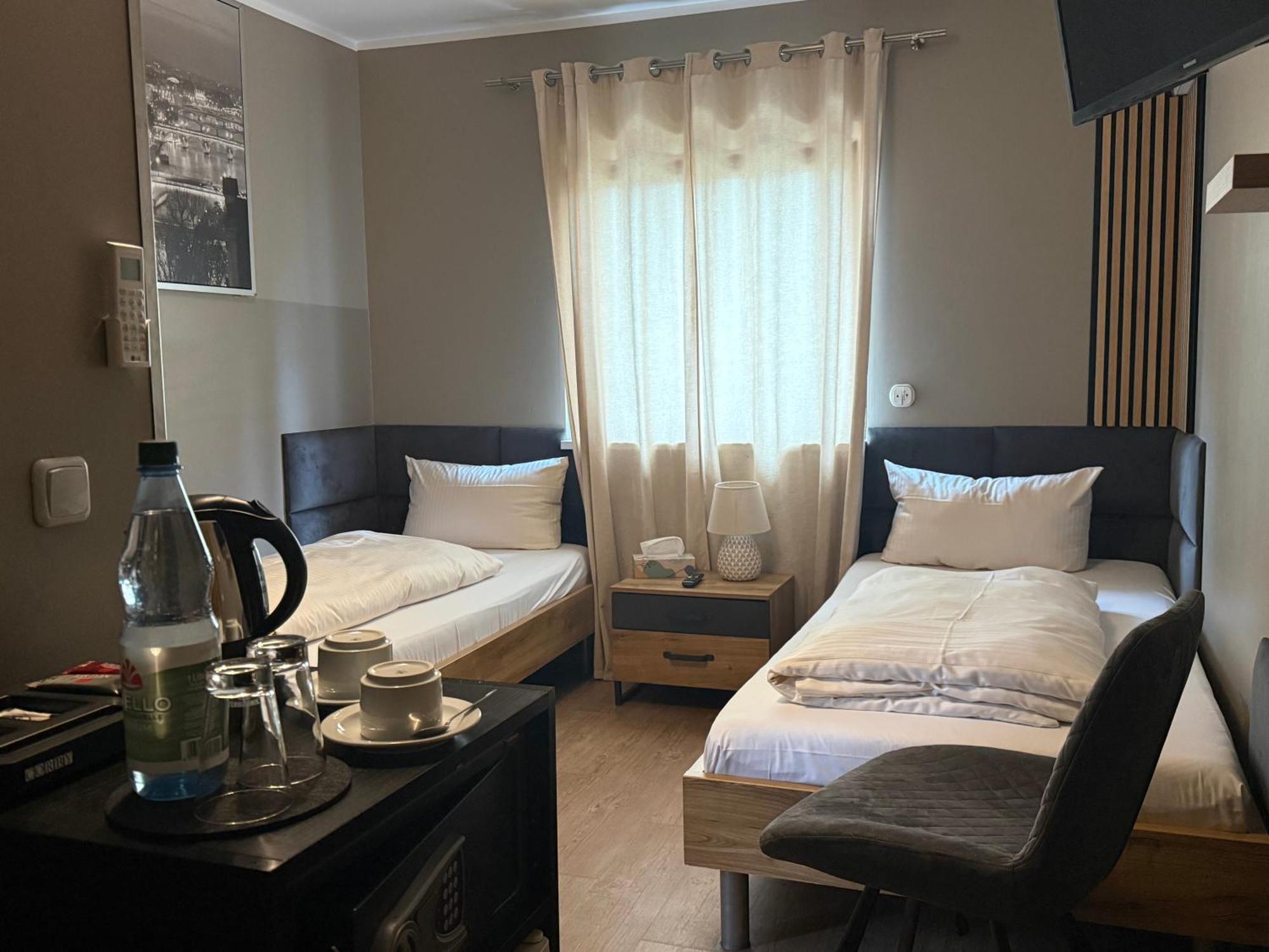 Standard Twin Room,1746936416:JPEG