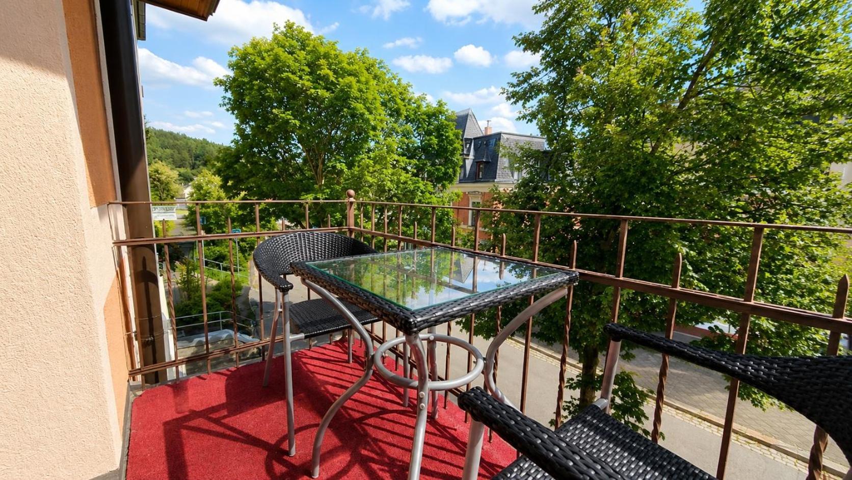 Doppelzimmer mit Balkon