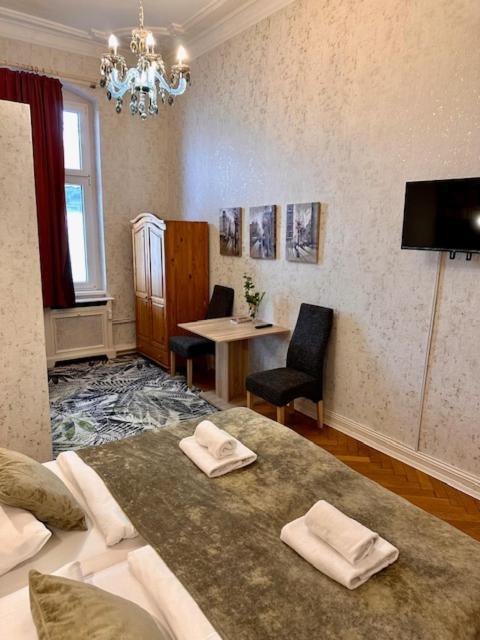 Doppelzimmer mit Dusche und externem Bad