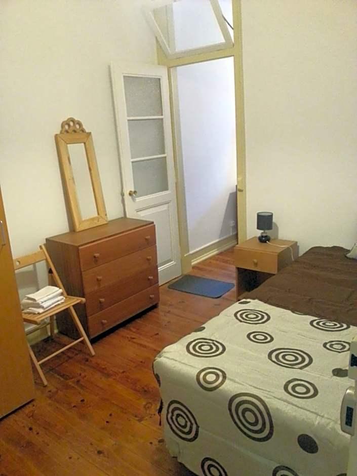 Zweibettzimmer mit Gemeinschaftsbad