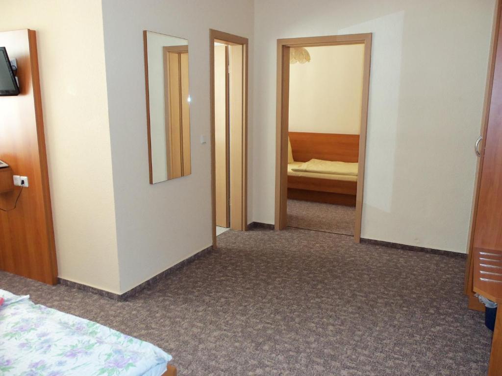 Quadruple Room,18488535:JPEG