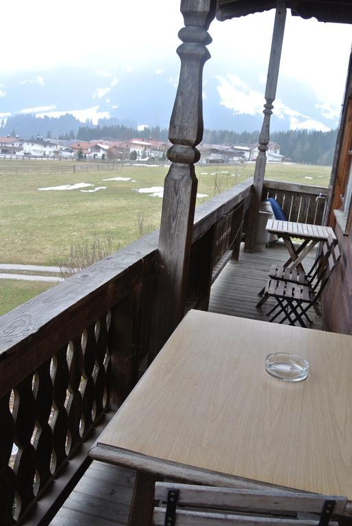 Standard Zweibettzimmer mit Balkon