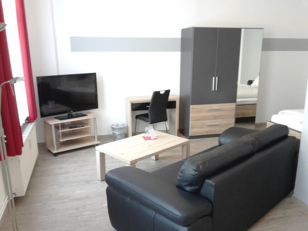 Large Double Room,218072534:JPEG