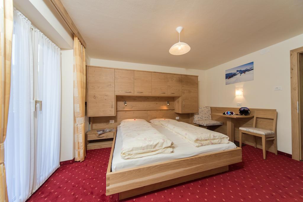 Doppelzimmer mit Balkon