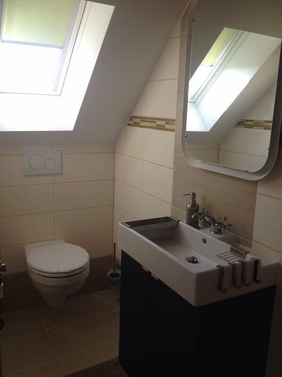 Dreibettzimmer mit eigenem Bad