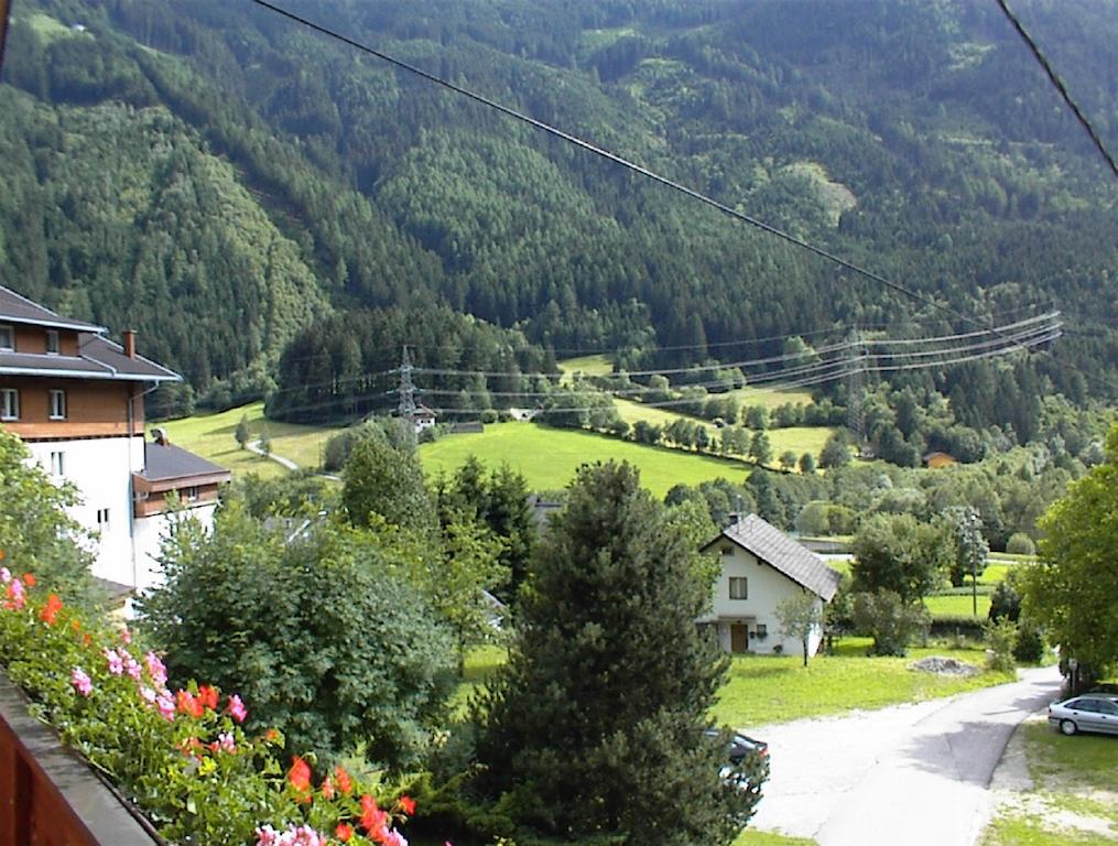 Einzelzimmer mit Balkon