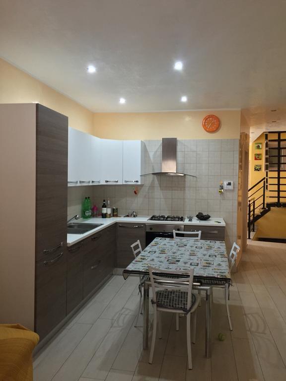 Two-Bedroom Apartment,858652448:JPEG