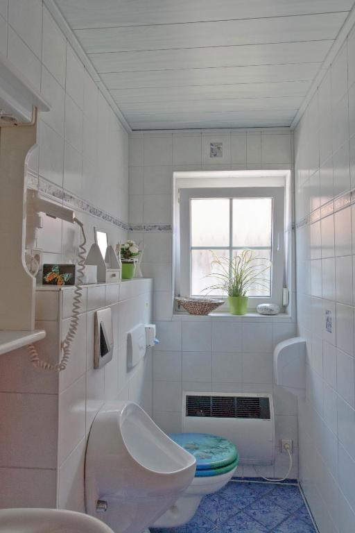 Comfort Two Bedroom Apartment,1202865493:JPEG