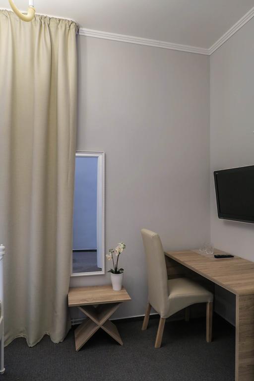 Single Room,343892455:JPEG