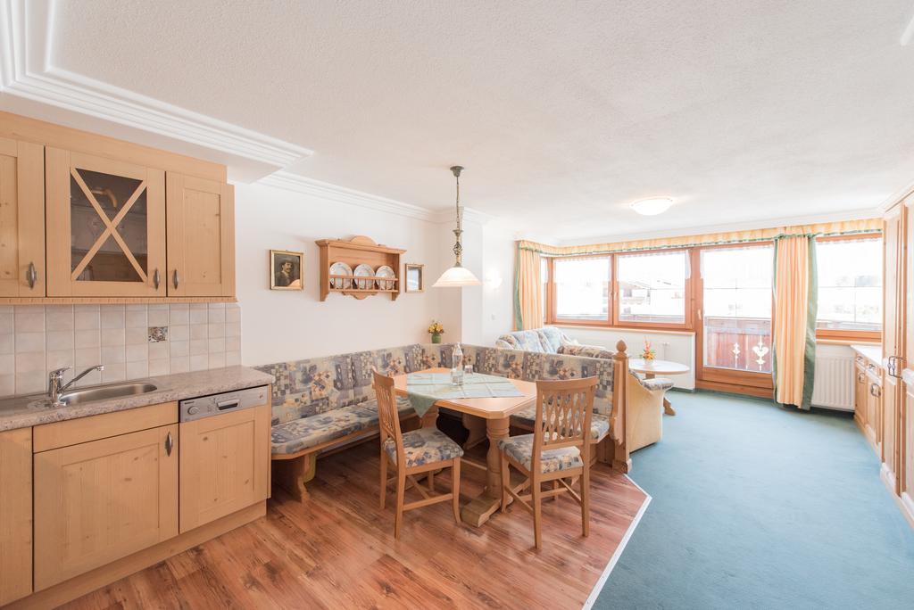 One-Bedroom Apartment,346168219:JPEG