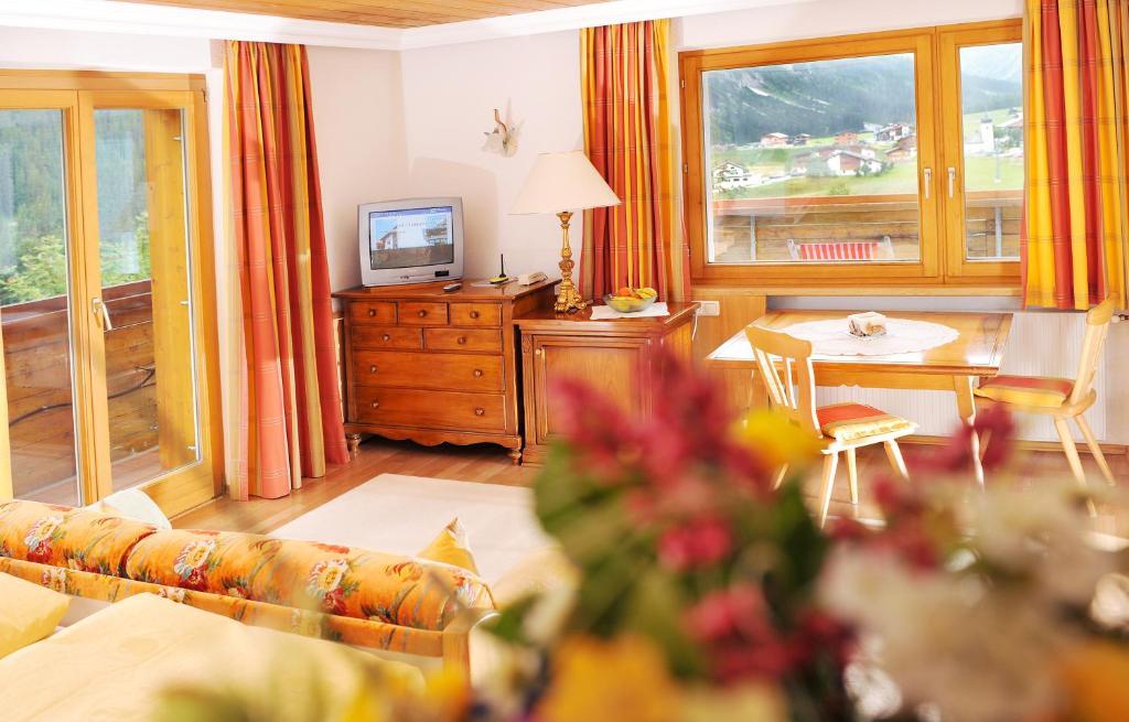 Superior Triple Room,38616955:JPEG