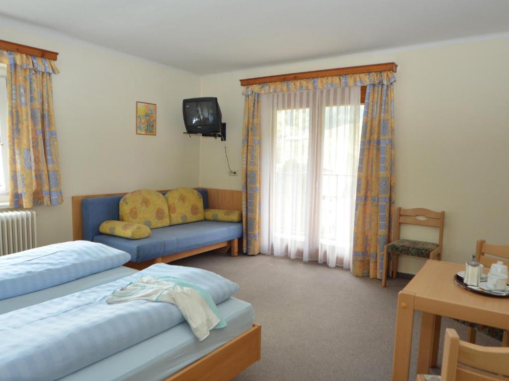 Quadruple Room with Balcony,38588728:JPEG