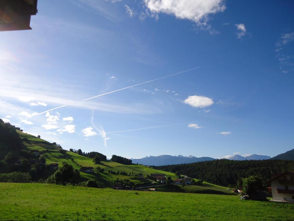 Standard Doppelzimmer mit Balkon und Bergblick
