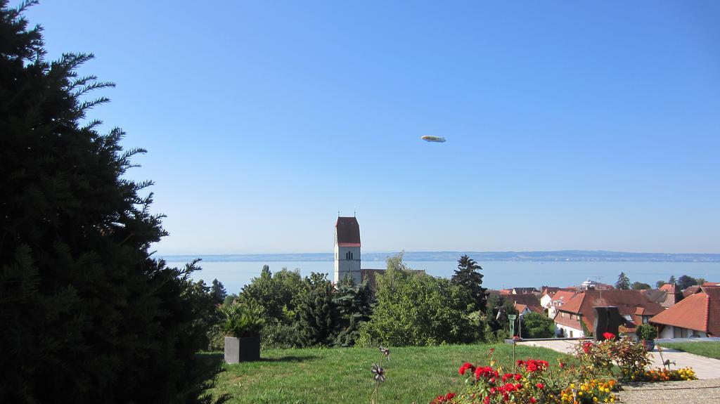 Doppelzimmer mit Seeblick und Balkon