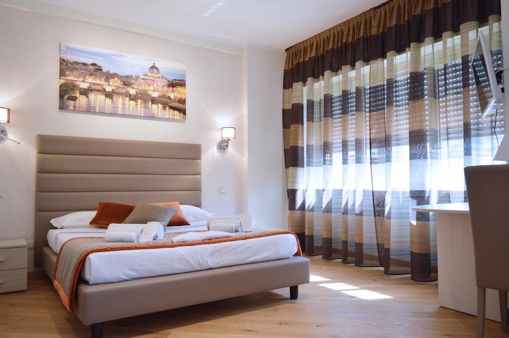 Vierbettzimmer mit Balkon