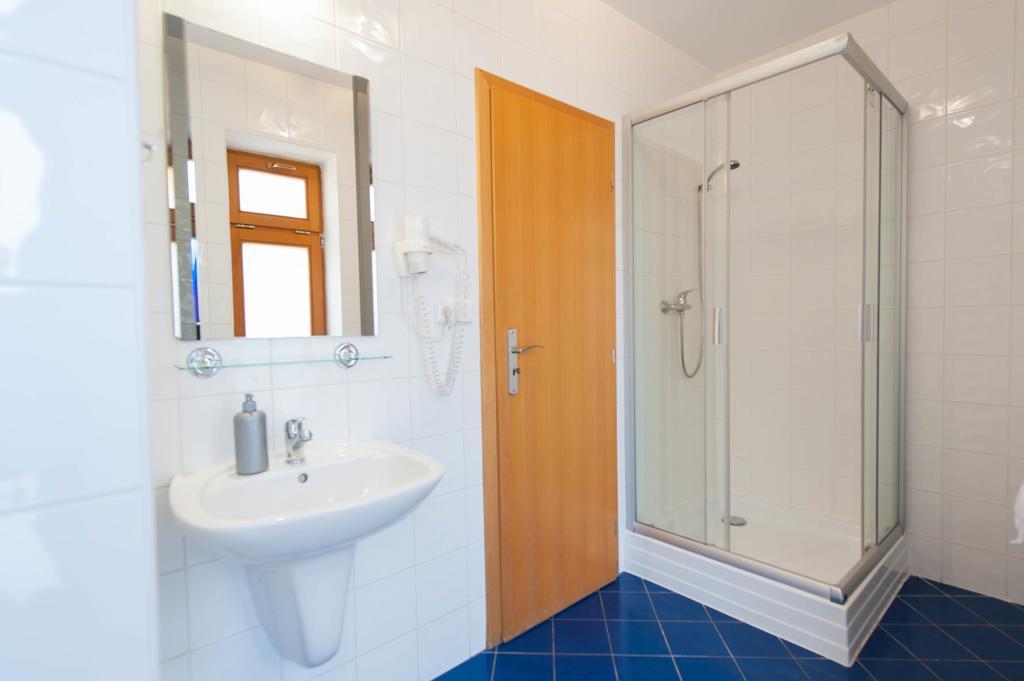 Apartment mit Balkon
