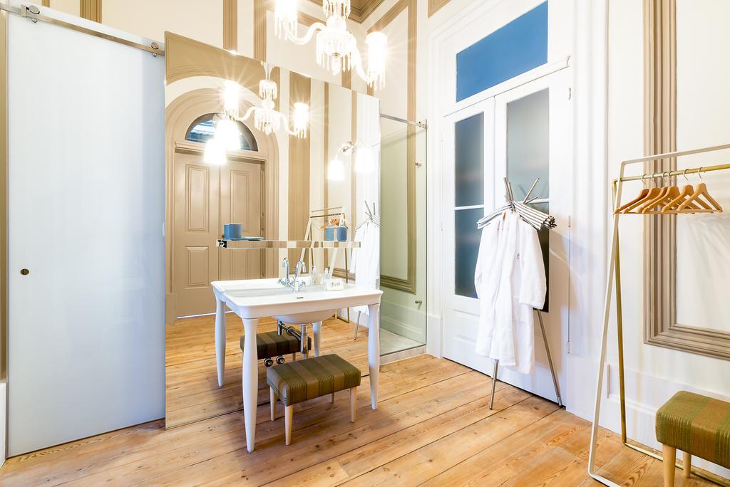 Junior Suite with Balcony,711799273:JPEG