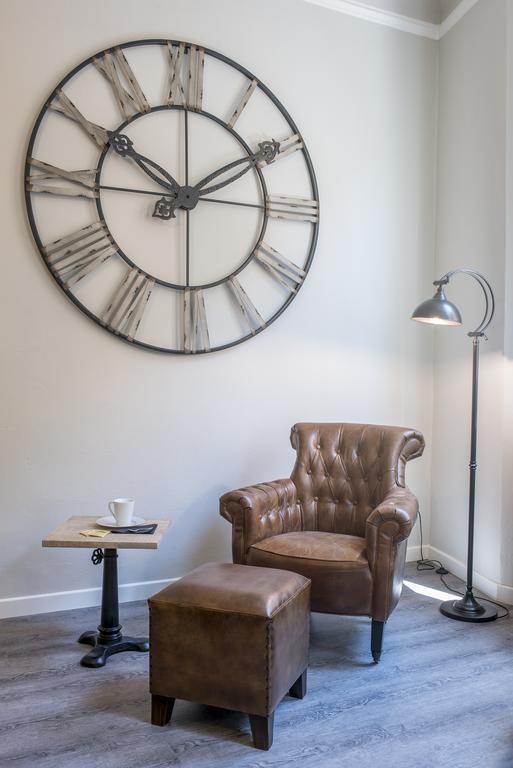 Deluxe Suite,443813286:JPEG