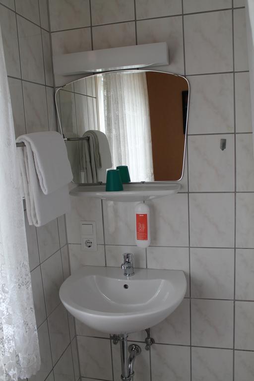 Single Room with Shared Toilet,1113347025:JPEG