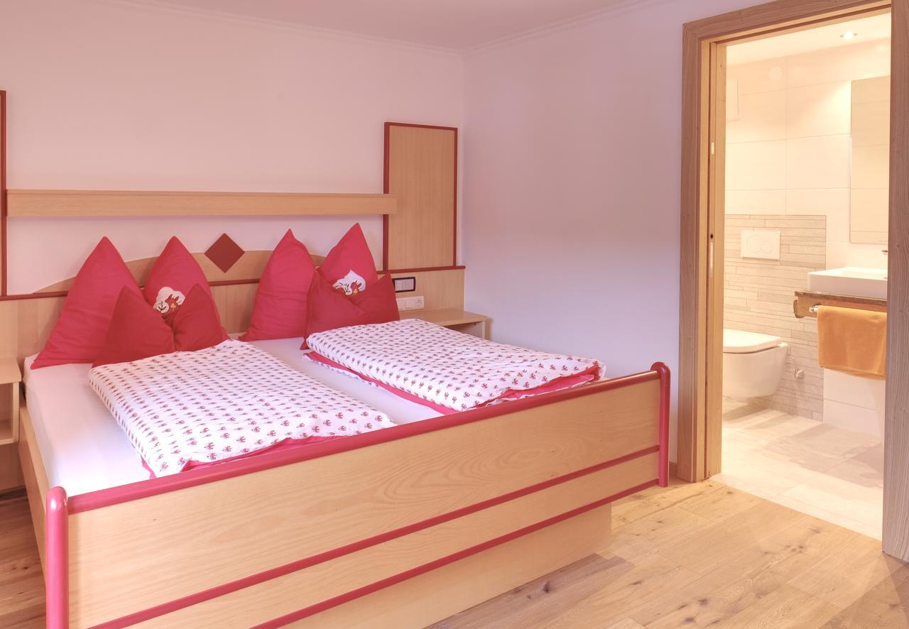 Deluxe Double Room with Balcony,519906456:JPEG