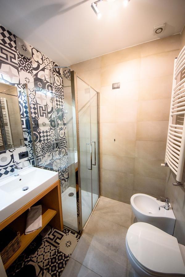 Deluxe Double Room,718618537:JPEG